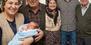 58 yaşımda, kapımın önüne bırakılan bir bebek sayesinde anne oldum