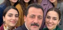 Eşim beni ve 6 kızımızı zengin patronu için terk etti.
